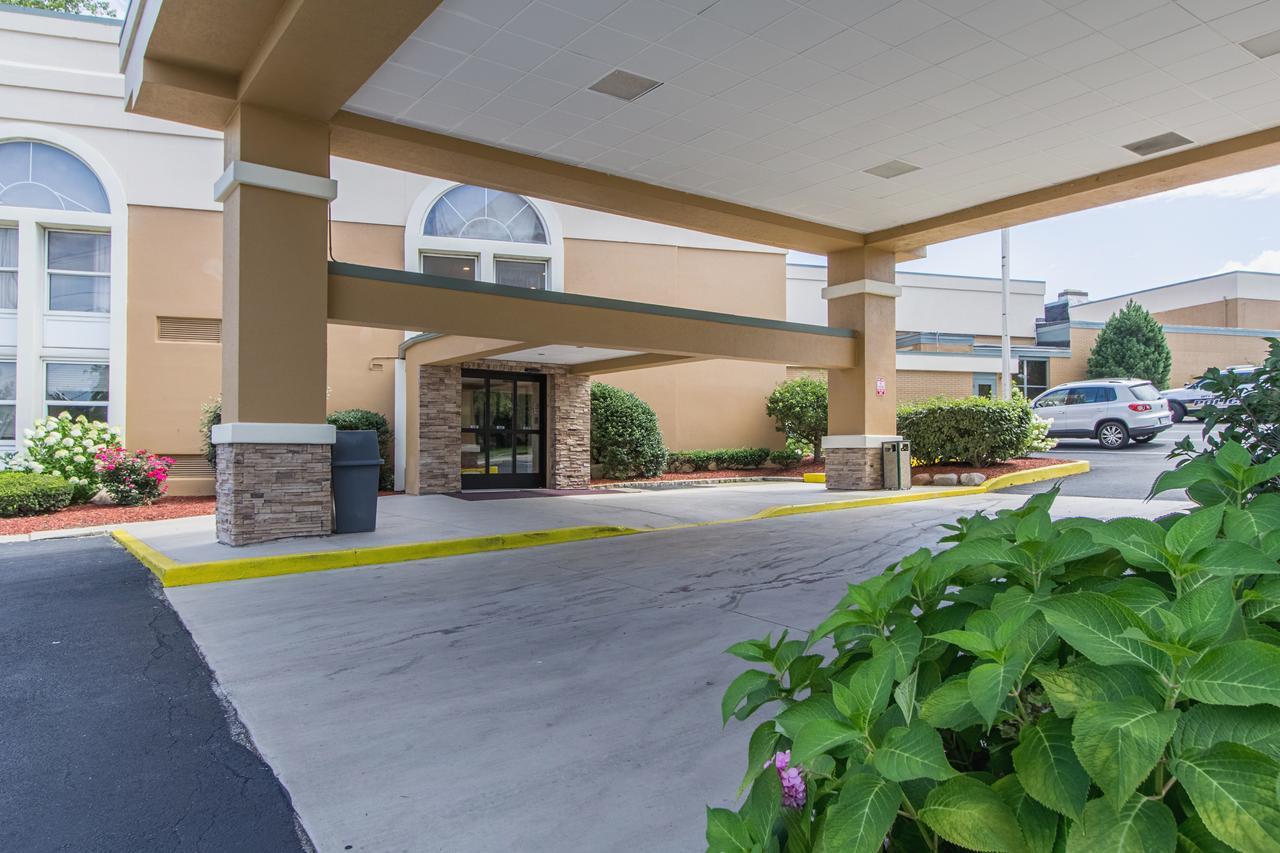 Greenridge Hotel Wickliffe Exterior photo